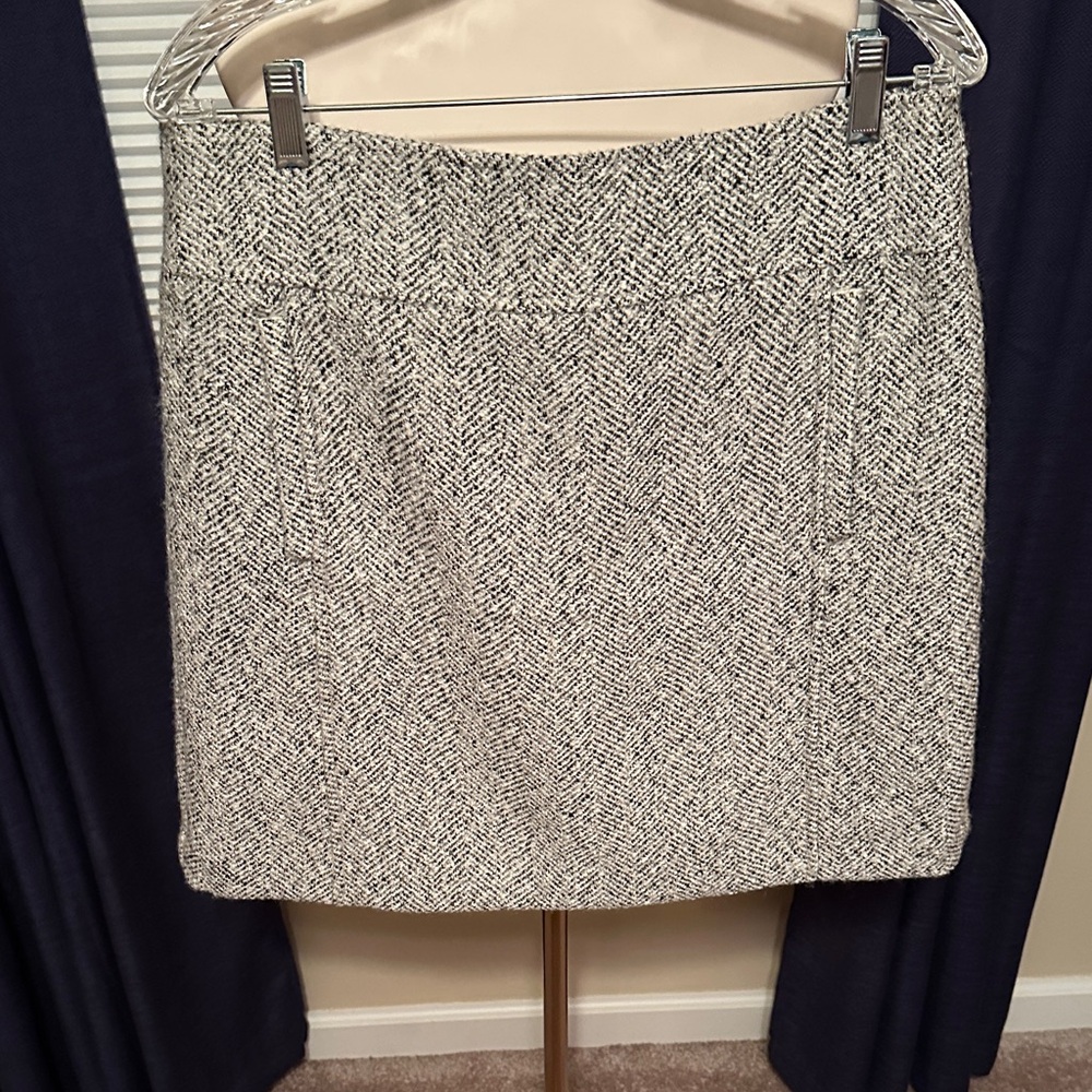 LOFT Black and White Tweed Aline Skirt